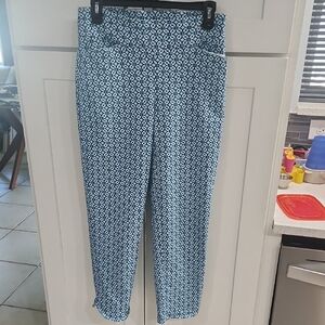 Croft & Barrow Blue Ankle Cropped Pants with Geometric Pattern